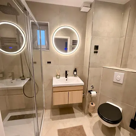 Ochtum - 2 Bedroom - Comfort & Style