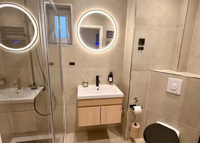 Ochtum - 2 Bedroom - Comfort & Style